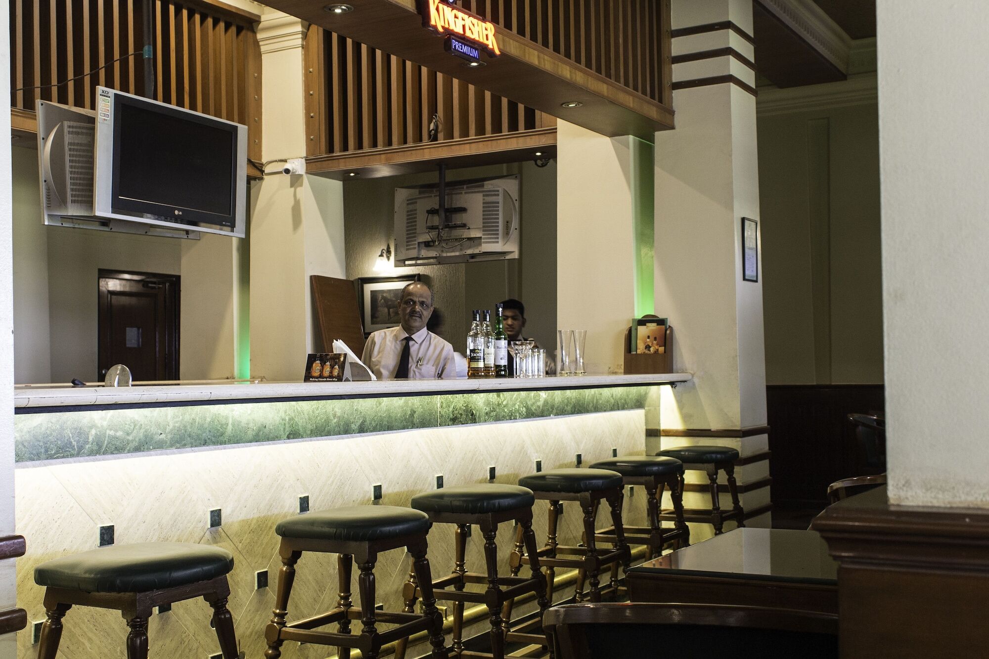 Turf Club House Hotel Pune Eksteriør billede
